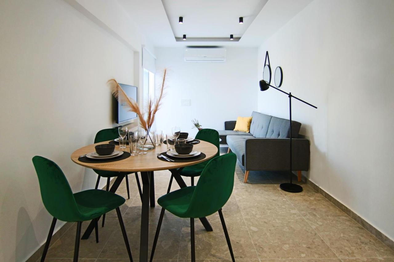 Phaedrus Living: Seaside Luxury Flat Lighthouse 69 Apartamento Pafos Exterior foto